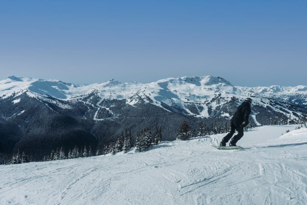 Snowboarder Blackcomb mountain